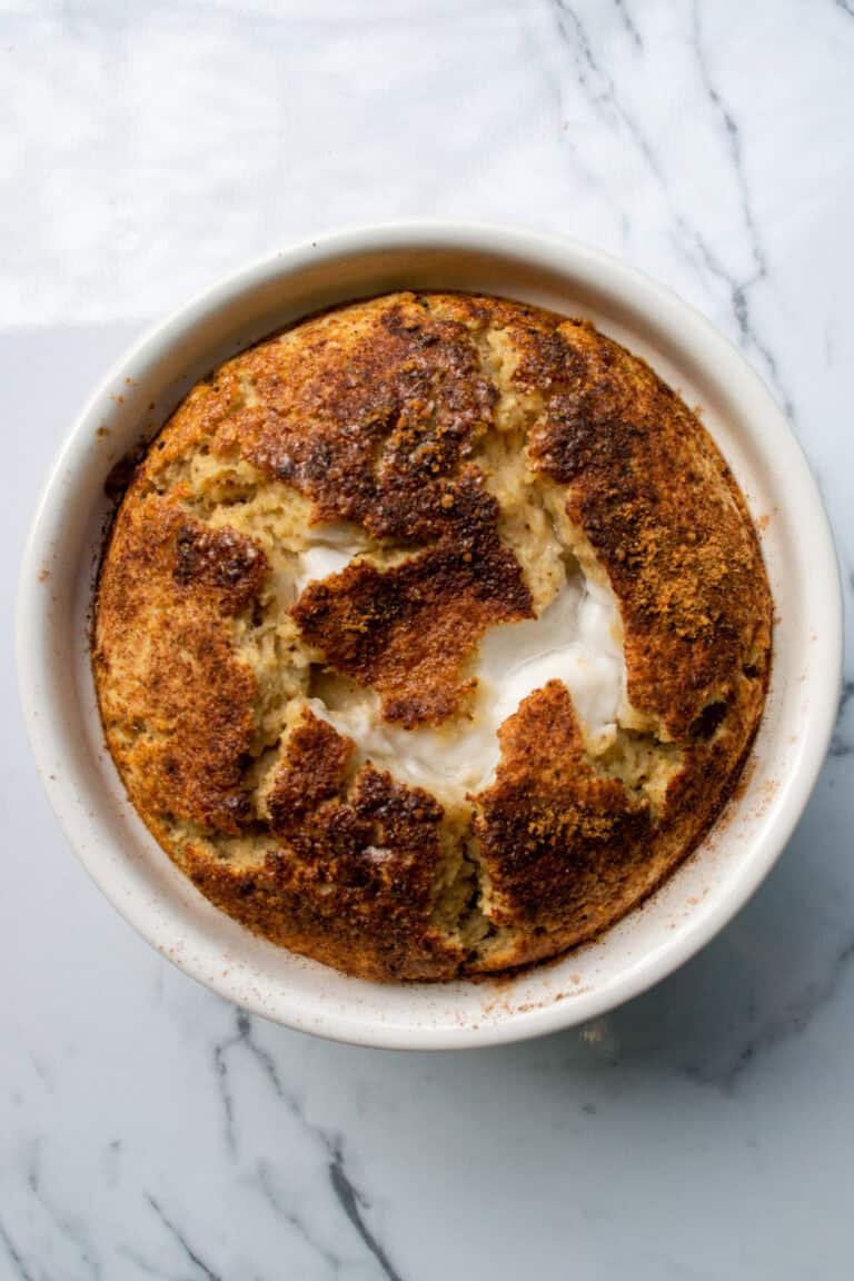 Creamy baked mac and cheese with a golden, crispy breadcrumb topping, perfect for comfort food lovers and family dinners.