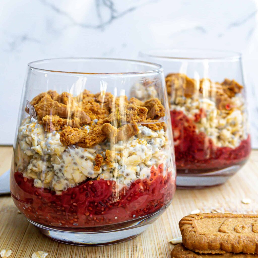 stawberry cheesecake overnight oats