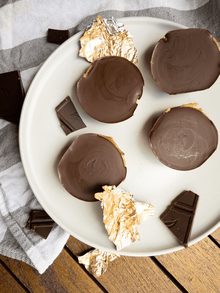 healthy vegan mars bars on a plate with dark chocolate