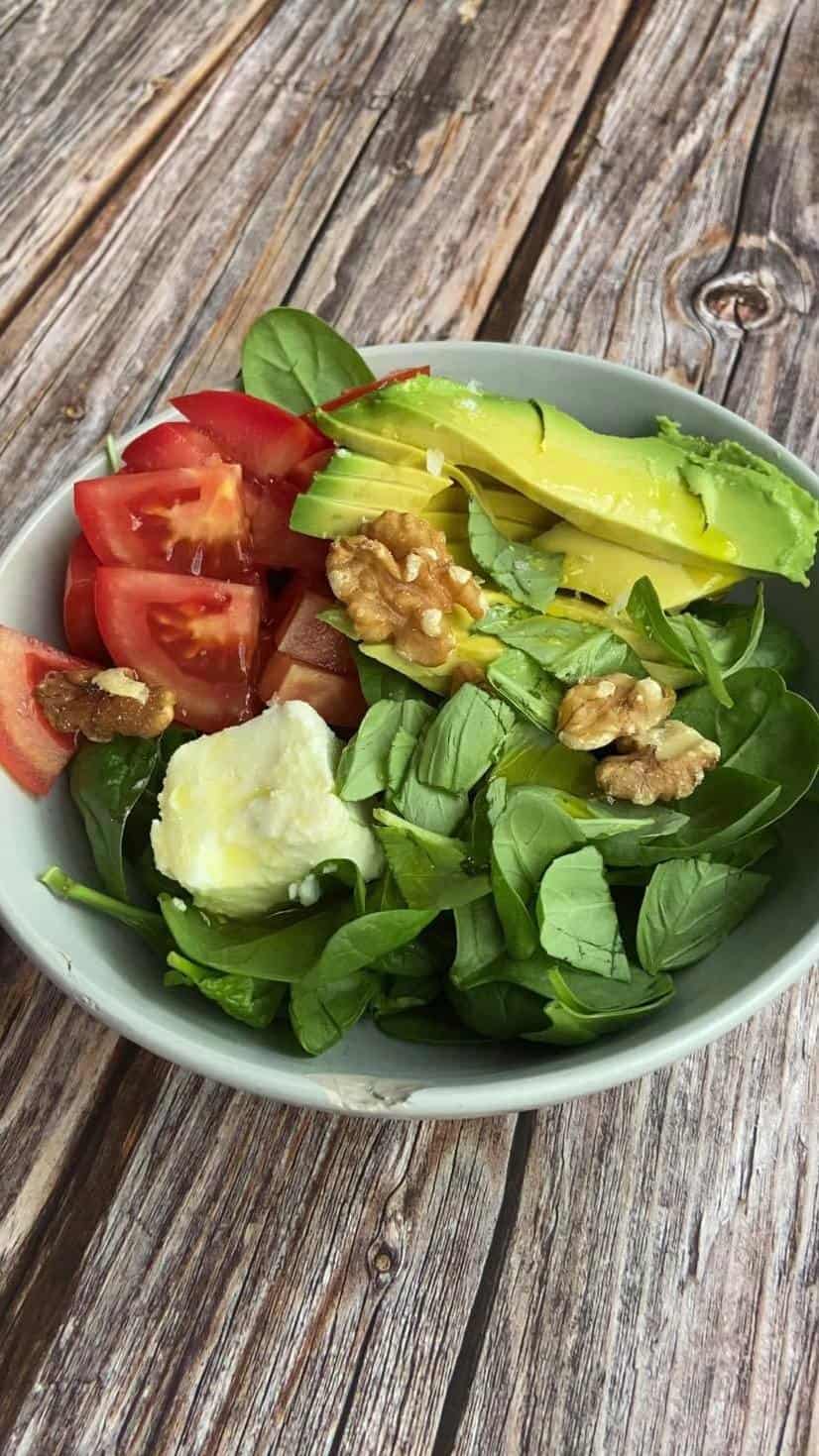 Spinach, Avocado, and Tomato Salad - Simply Fresh Foodie