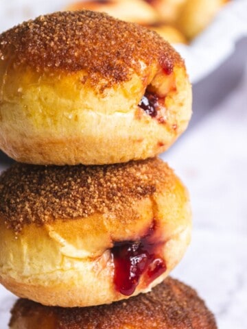 A thumbnail image showing brioche donuts.